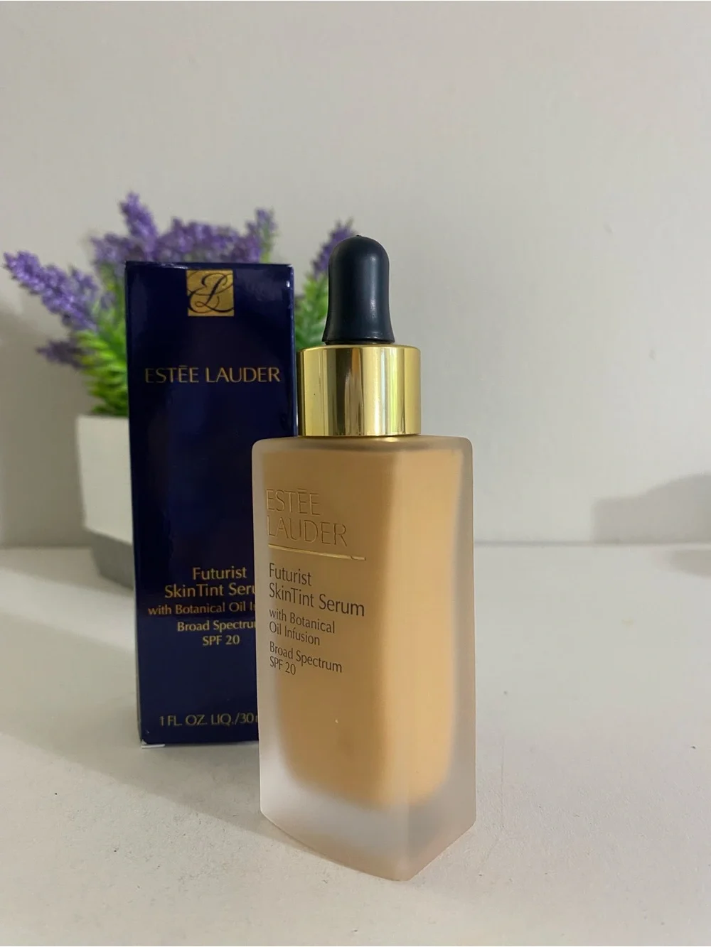 Estee Lauder shade 4w1